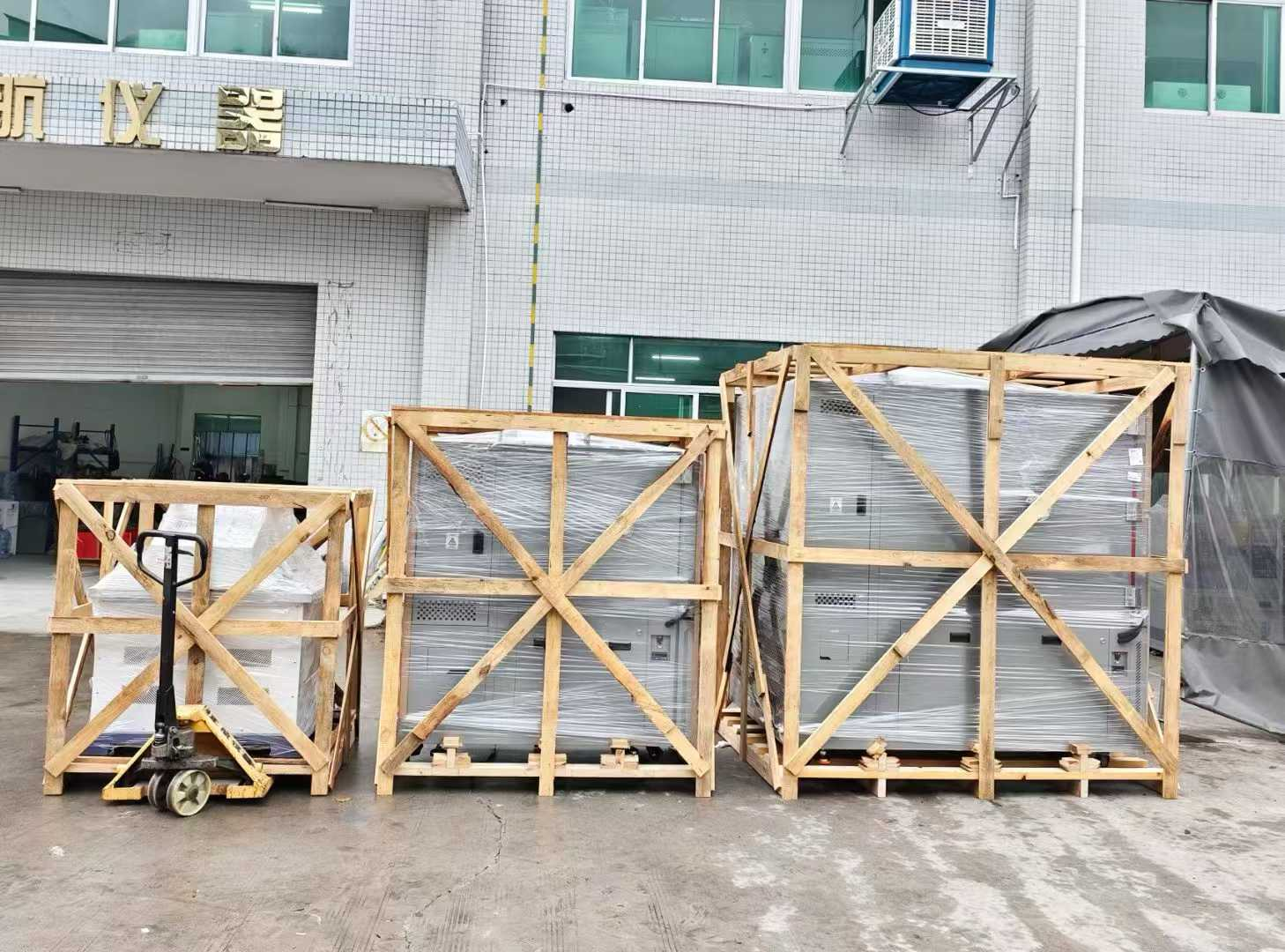 恒溫恒濕箱和電磁振動臺，3臺發(fā)貨天津客戶